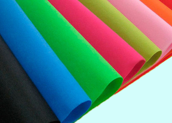 comprar Rollo no tejido de la tela de la prenda impermeable, tela no tejida 100% de Spunbond del polipropileno 80gsm online manufacture