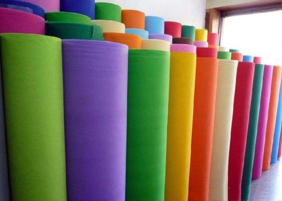comprar La aguja multicolora perforó la tela no tejida 0.3m m con la película del PE online manufacture